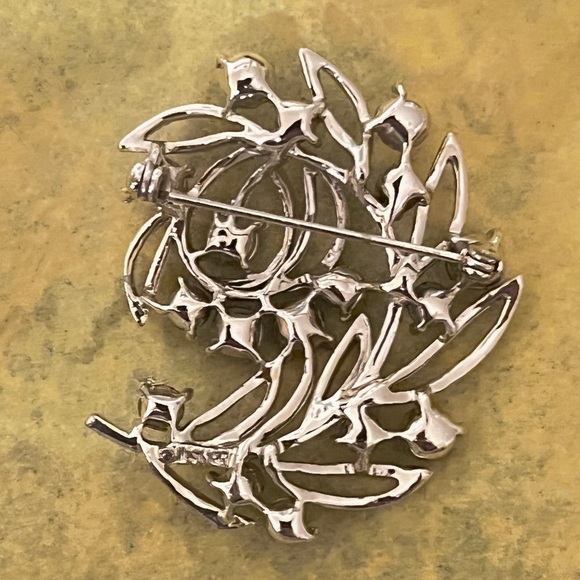 Gorgeous Vintage J. L. Fisher Signed Brooch Pin, 16.10 Grams 2” - Picture 2 of 5